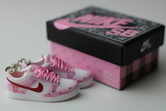 SB Dunk Low - "Princess Peach"