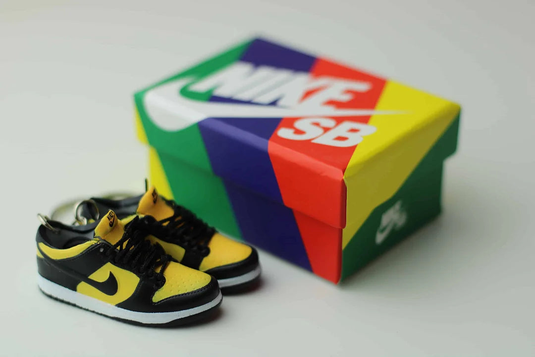 SB Dunk Low - "Bumblebee"